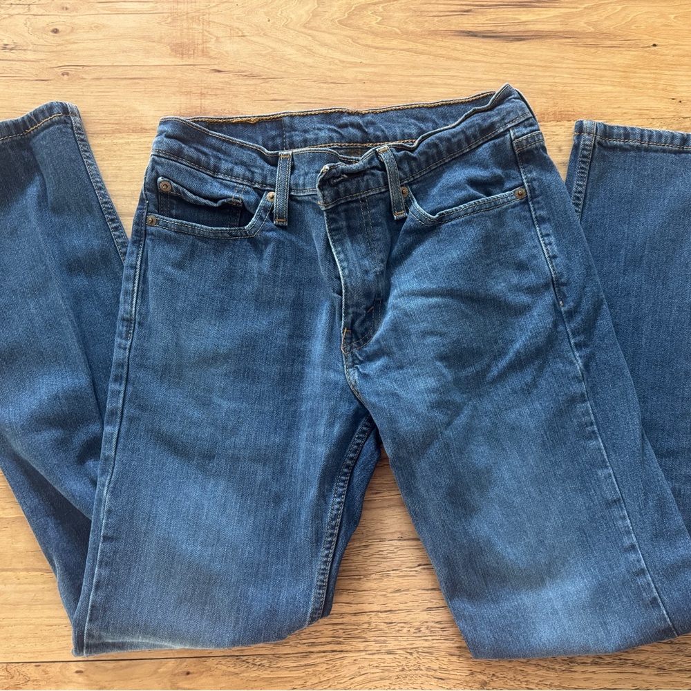 Levi's Men's Slim/Straight Jeans in Dark, Medium & Light Blue Washes - Picture 6 of 7